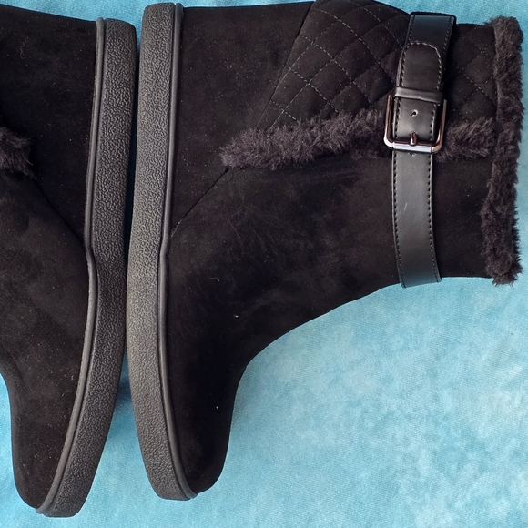 Unisa Wedges Suede Booties Boots Sz 8.5 - Picture 2 of 12
